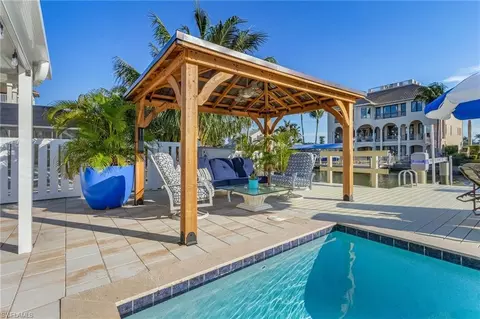 Exterior - 402 Germain Ave, Naples, FL 34108 photo 7 of 13