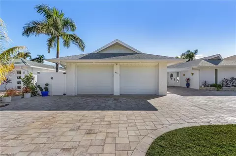 Exterior - 402 Germain Ave, Naples, FL 34108 photo 3 of 13