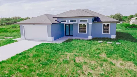 818 Frederick Reid St E, Lehigh Acres, FL 33974