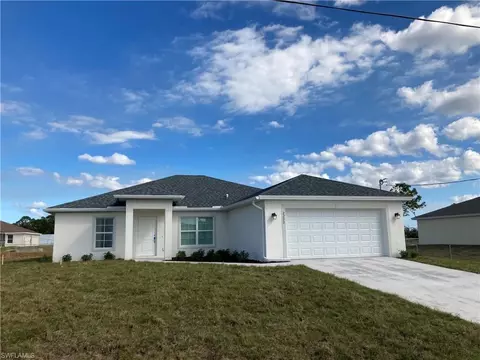 2506 28th St SW, Lehigh Acres, FL 33976