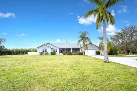 4996 Skates Cir, Fort Myers, FL 33905