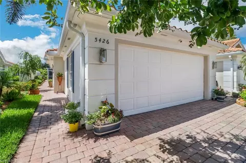 5426 Guadeloupe Way, Naples, FL 34119