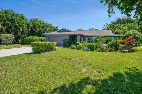 4589 Lakewood Blvd, Naples, FL 34112