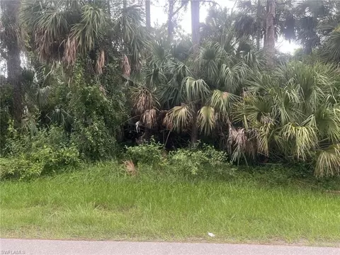 00 6th Ave SE, Naples, FL 34117