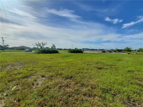 1900 Nelson Rd N, Cape Coral, FL 33993