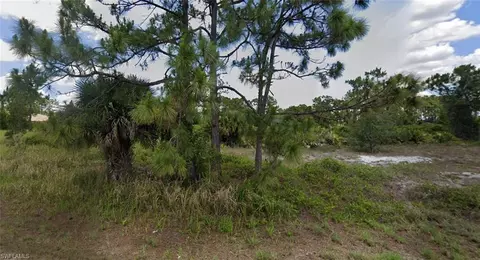 737 Avondale St E, Lehigh Acres, FL 33974