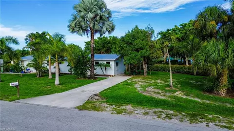 4340 Normandy Dr, Naples, FL 34112 photo 32