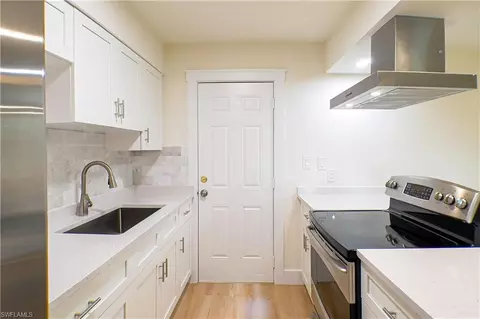 4340 Normandy Dr, Naples, FL 34112 photo 13