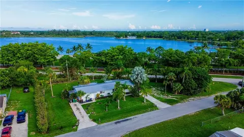 4340 Normandy Dr, Naples, FL 34112 photo 29