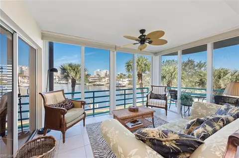 355 Park Shore Dr #1-131, Naples, FL 34103
