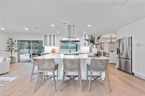 289 Burning Tree Dr, Naples, FL 34105