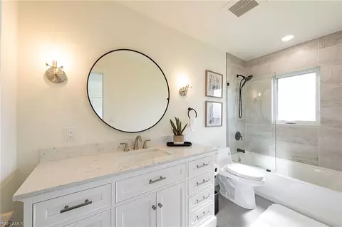 Bath - 289 Burning Tree Dr, Naples, FL 34105 photo 2 of 3