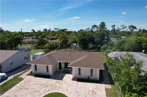 5345 Broward St, Naples, FL 34113 photo 3