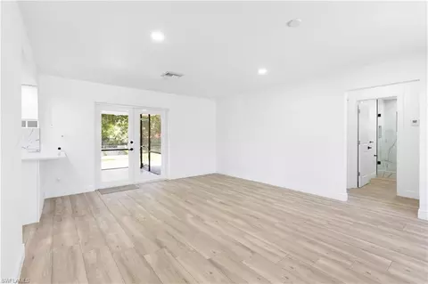 5345 Broward St, Naples, FL 34113 photo 11