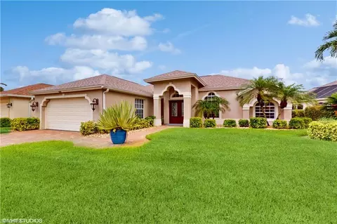 1466 Vintage Ln, Naples, FL 34104