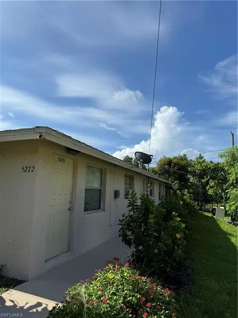 5270 Texas Ave, Naples, FL 34113