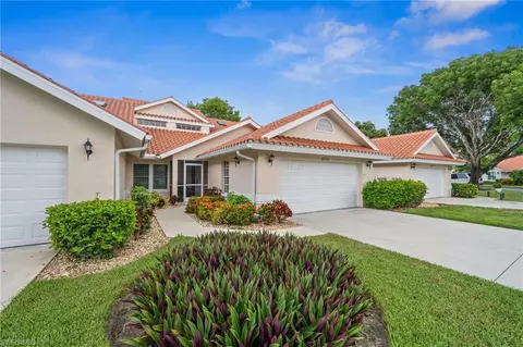 4715 Via Carmen, Naples, FL 34105