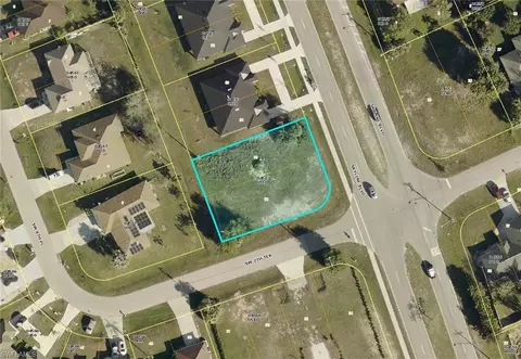 610 Skyline Blvd, Cape Coral, FL 33991