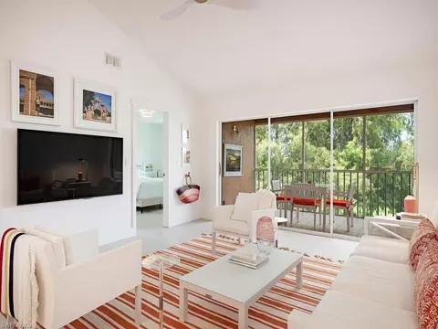 525 Saratoga Cir #G201, Naples, FL 34104
