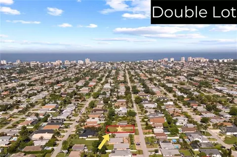 740 102nd Ave N, Naples, FL 34108
