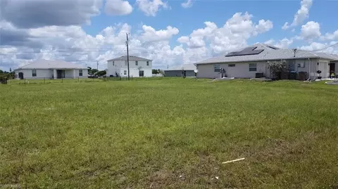 525 Diplomat Pkwy E, Cape Coral, FL 33909