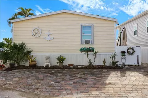 70 Emily Ln, Fort Myers Beach, FL 33931