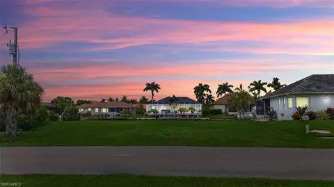 488 Capri Ct, Marco Island, FL 34145
