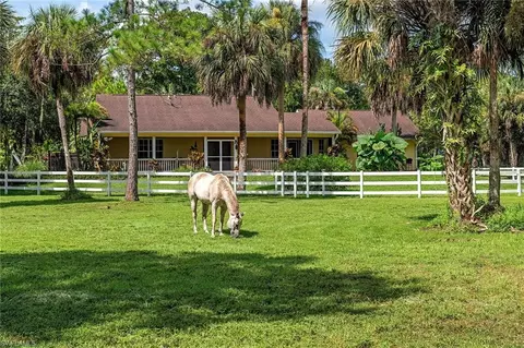 525 5th St NW, Naples, FL 34120