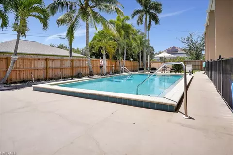 1512 Cape Coral Pkwy W #102, Cape Coral, FL 33914