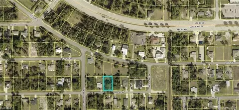 4912 3rd St W, Lehigh Acres, FL 33971