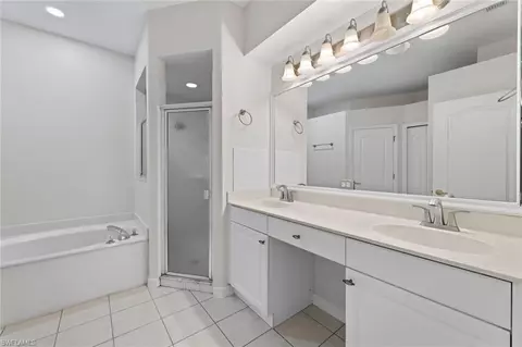 Bath - 21289 Braxfield Loop, Estero, FL 33928 photo 2 of 3