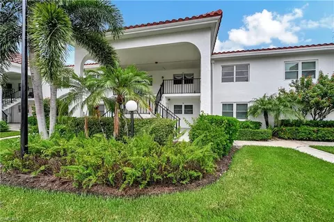 1054 Forest Lakes Dr #H203, Naples, FL 34105