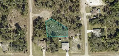 926 Alice Ct, Lehigh Acres, FL 33974
