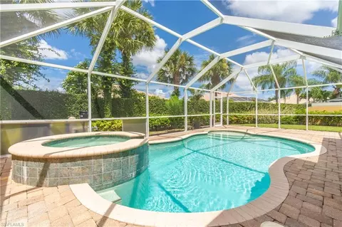 8299 Yasmina Way, Naples, FL 34114
