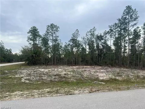 2800 E 14th St, Lehigh Acres, FL 33972