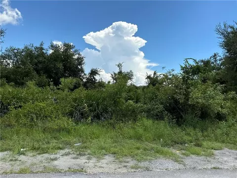 3009 29th St SW, Lehigh Acres, FL 33976
