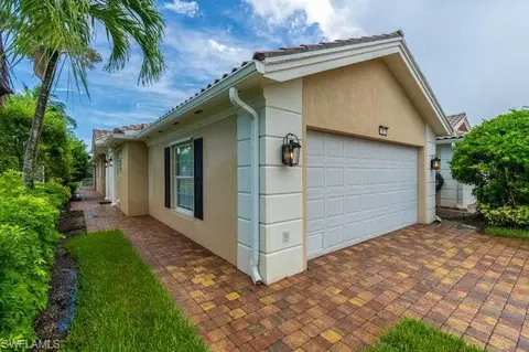 7953 Umberto Ct, Naples, FL 34114