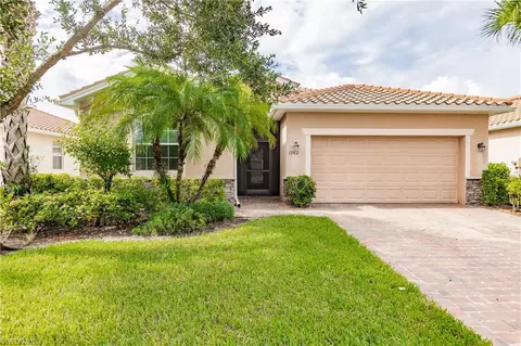 1982 Fairmont Ln, Naples, FL 34120