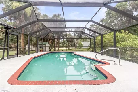 110 19th St SW, Naples, FL 34117