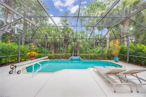 6112 Manchester Pl, Naples, FL 34110