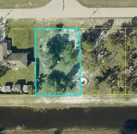 640 Ames St E, Lehigh Acres, FL 33974