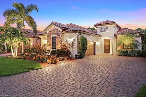 28592 Westmeath Ct, Bonita Springs, FL 34135