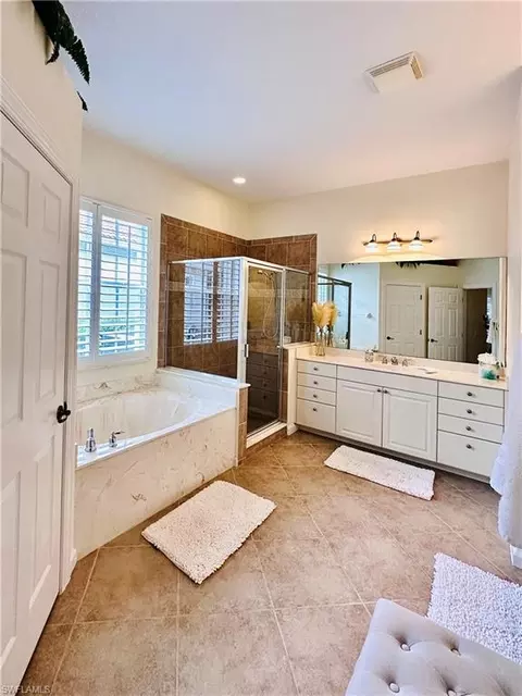 Bath - 16152 Parque Ln, Naples, FL 34110 photo 1 of 6