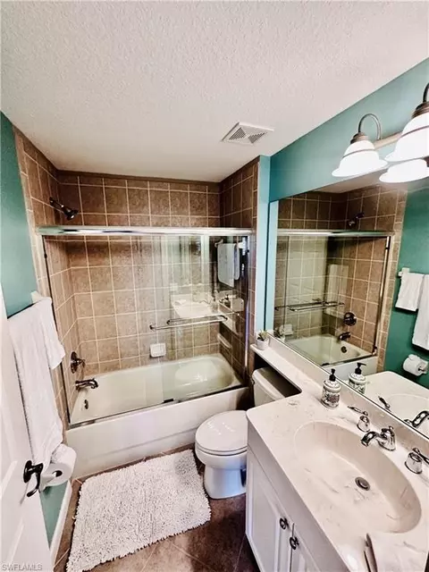 Bath - 16152 Parque Ln, Naples, FL 34110 photo 6 of 6