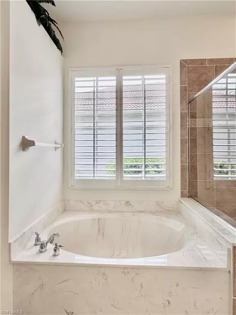 Bath - 16152 Parque Ln, Naples, FL 34110 photo 4 of 6