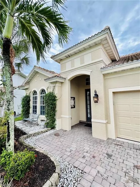 Exterior - 16152 Parque Ln, Naples, FL 34110 photo 2 of 9