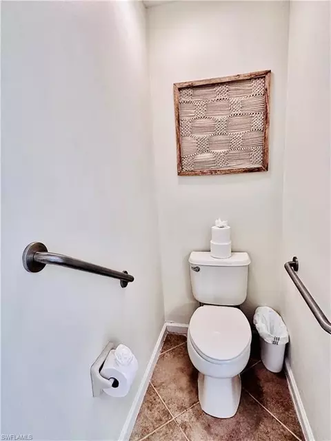 Bath - 16152 Parque Ln, Naples, FL 34110 photo 5 of 6