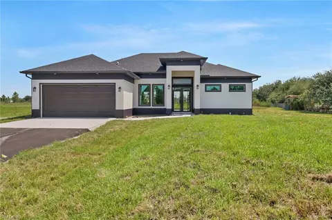 2516 45th Ave NE, Naples, FL 34120
