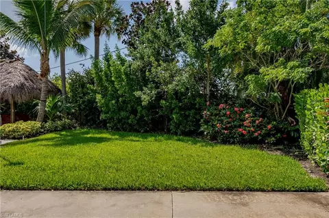 13499 Snook Cir, Naples, FL 34114