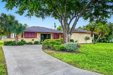 8936 Beacon St, Fort Myers, FL 33907